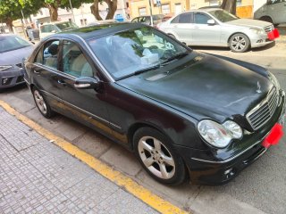 Mercedes-Benz Clase C 2005