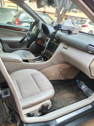 Mercedes-Benz Clase C 2005