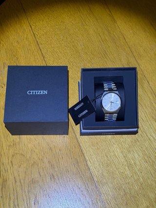 Reloj Citizen Plata y Blanco