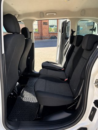 Citroen Berlingo 2021 doble puerta lateral