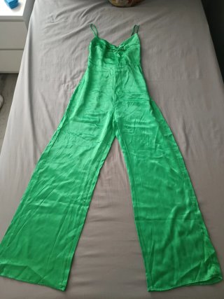 Vestido verde satinado tirantes