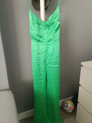 Vestido verde satinado tirantes
