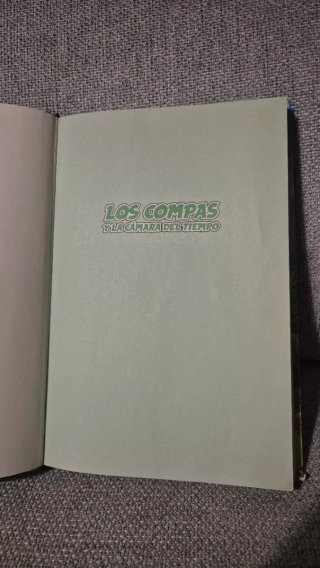 Los Compas y la cámara del tiempo