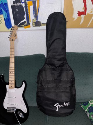 Guitarra Eléctrica Squier Stratocaster