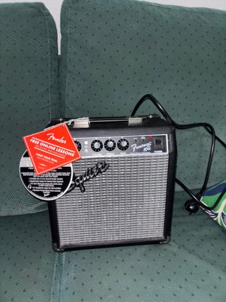 Guitarra Eléctrica Squier Stratocaster