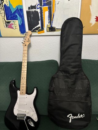 Guitarra Eléctrica Squier Stratocaster