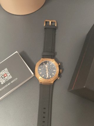 Tissot T-Race GT Negro y Dorado