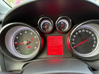 Opel Astra 2011
