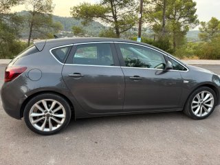 Opel Astra 2011