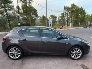 Opel Astra 2011
