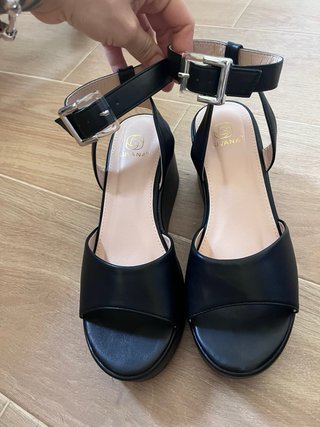 Sandalia cuña negra talla 39