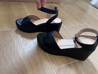 Sandalia cuña negra talla 39