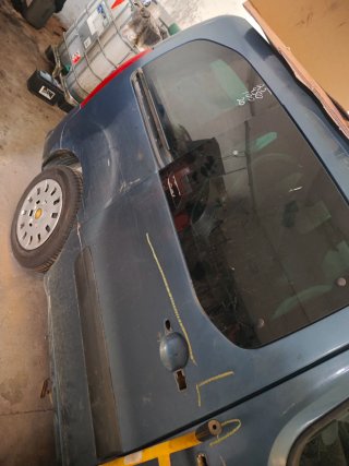 Despiece coche azul