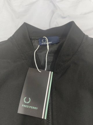 Chaqueta Fred Perry Negra