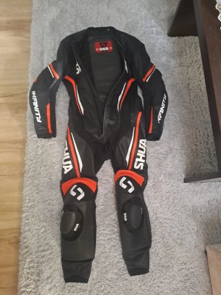 Mono de moto SHUA negro y rojo-52