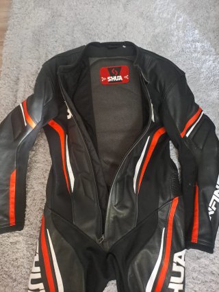 Mono de moto SHUA negro y rojo-52