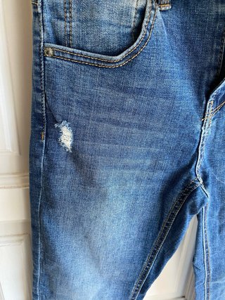 Vaqueros pitillo Stradivarius talla 34