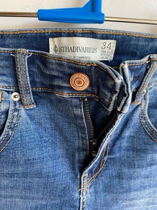 Vaqueros pitillo Stradivarius talla 34