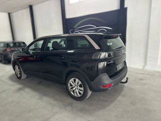 Peugeot 5008 2021