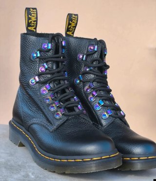 Botas Dr. Martens de piel suave con enganches n 38