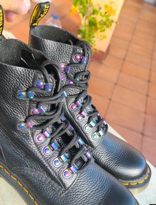 Botas Dr. Martens de piel suave con enganches n 38