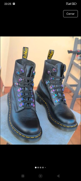 Botas Dr. Martens de piel suave con enganches n 38