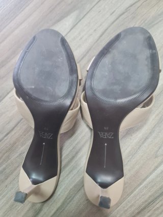 Sandalias ZARA Piel Beige Talla 38