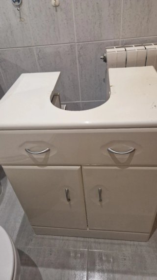 Mueble de baño beige