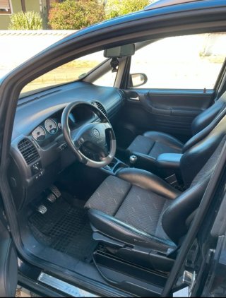 Opel Zafira 2004