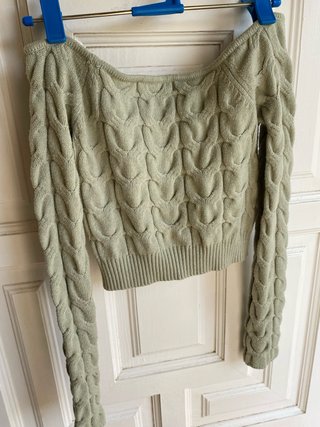 Suéter Bershka palabra de honor verde Talla M