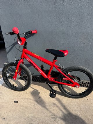Bicicleta infantil roja de 14