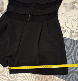 Mono corto mujer negro