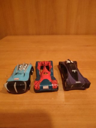 3 Marvel majorette Spiderman, Venom, X-Men