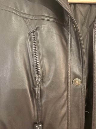 Chaqueta de cuero sintético V marrón