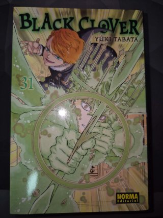 Lote de mangas de Black Clover