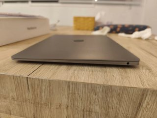 Apple MacBook Air 13-inch (Model A1932).