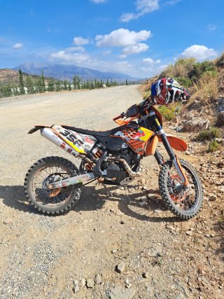 Moto Enduro/Motocross Naranja y Roja