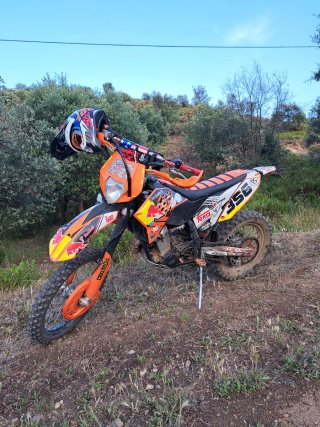 Moto Enduro/Motocross Naranja y Roja