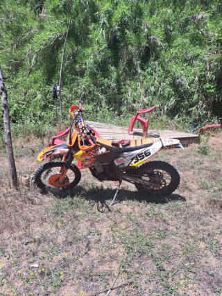 Moto Enduro/Motocross Naranja y Roja