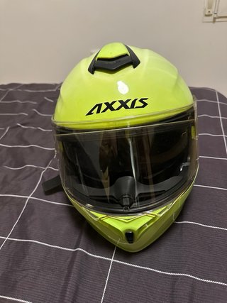 Casco de moto amarillo brillante talla L