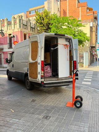 Mudanzas portes motos alquiler con conductor trans