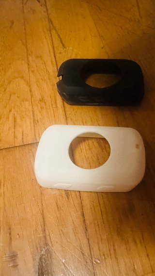 Dos Fundas Garmin Edge 530 (Negra y Blanca)