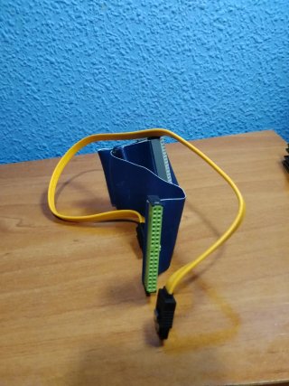 Cable SATA y de alimentación