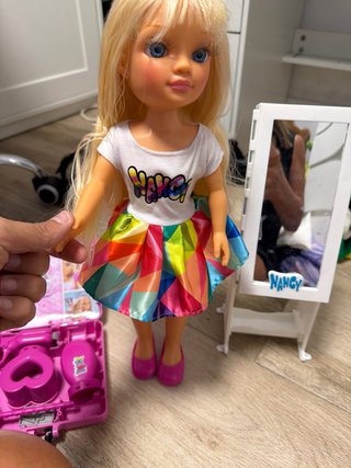 Nancy Muñeca con Maletín y Accesorios