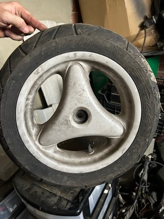 Rueda trasera Piaggio 130/70-12