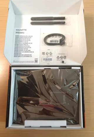 GIGABYTE B650 EAGLE AX GAMING PLACA BASE
