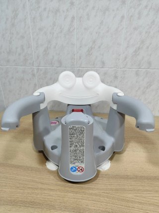 Asiento de baño para bebé de la marca OKBABY