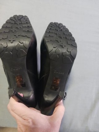 Botines Guess Negros