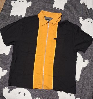 Camiseta Vans Negra y Amarilla Cremallera