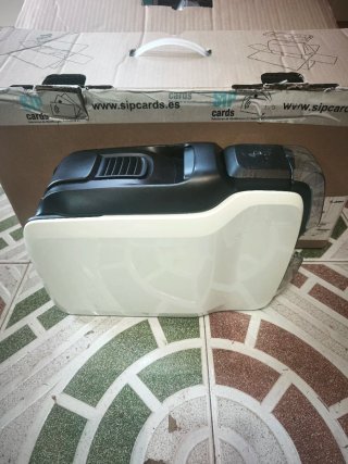 Impresora Tarjetas Zebra ZC100 Negra/Blanca